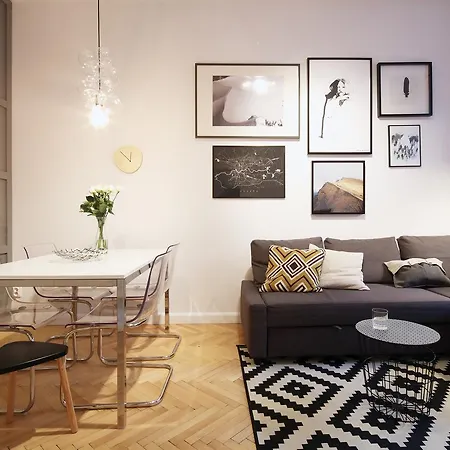 Bracka 15 - Main Square By Mint